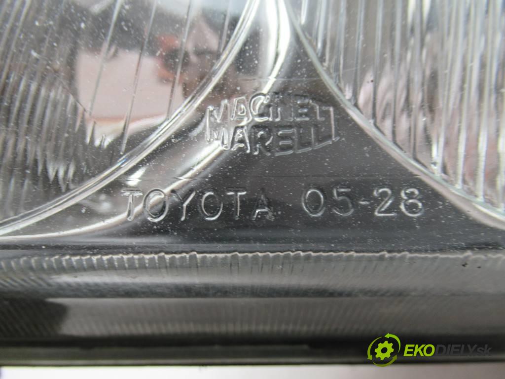 Toyota Avensis  1999  T22 KOMBI 5D 1.6B 110KM 98-03 1600 Svetlomet ľavy  (Ostatné)