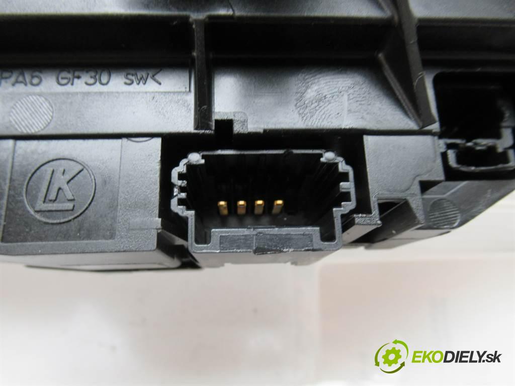 Peugeot 3008 LIFT  2015 150KM 2.0 BLUEHDI 150KM 09-16 2000 Prepínač kombinovaný 96773912ZD (Prepínače, spínače, tlačidlá a ovládače kúrenia)