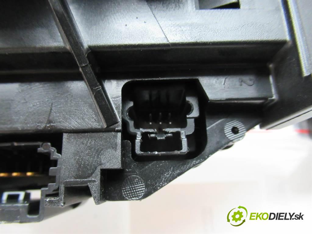 Peugeot 3008 LIFT  2015 150KM 2.0 BLUEHDI 150KM 09-16 2000 Prepínač kombinovaný 96773912ZD (Prepínače, spínače, tlačidlá a ovládače kúrenia)