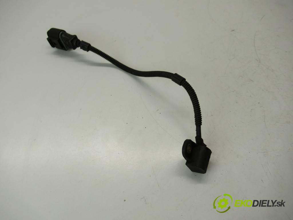 Skoda Octavia II LIFT  2010  KOMBI 5D 2.0TDI 140KM 08-13 2000 Snímač pozície vačkového hriadeľa - 03G906433A (Snímače polohy kľuky, vačky)