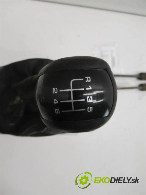 Skoda Octavia II LIFT  2010  KOMBI 5D 2.0TDI 140KM 08-13 2000 Kulisa - - 1K0711061B (Rýchlostné páky / kulisy)