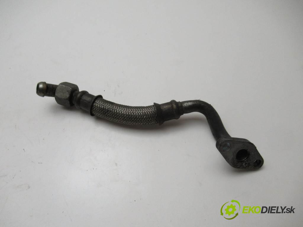 Audi A4 B6  2001  SEDAN 4D 1.9TDI 130KM 00-04 1900 rúrka turba 028145736AH (Hadice intercoolera)