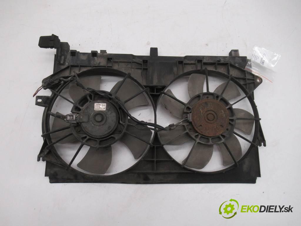 Toyota Corolla E12  2004  KOMBI 5D 2.0D-4D 110KM 02-07 2000 ventilátor chladiče 122750-8801 (Ventilátory)