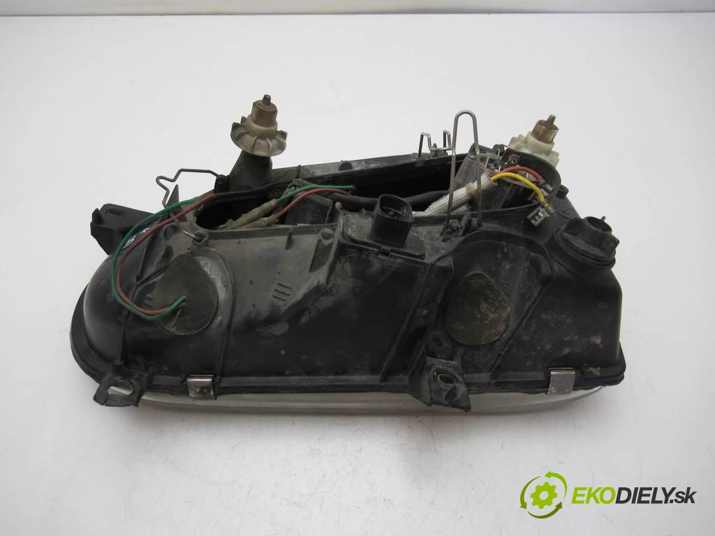 Volkswagen Golf III    TUNING  Svetlomet pravy