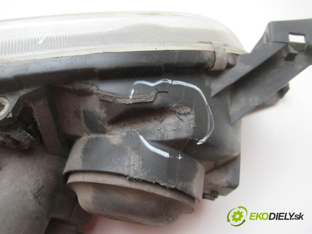 Toyota Avensis  1999  T22 KOMBI 5D 1.6B 101KM 98-03 1600 Svetlomet ľavy  (Ostatné)