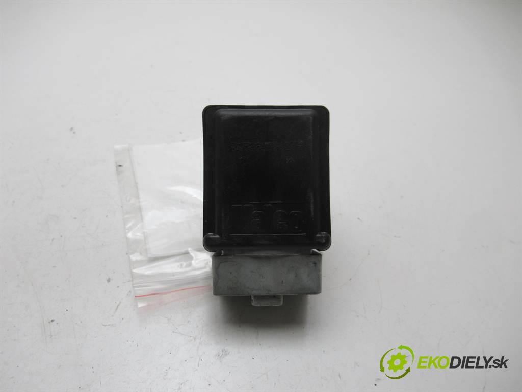 Renault Espace IV LIFT    LIFT 2.0DCI 150KM 02-14  blokáda volantu 8200604932 (Ostatní)