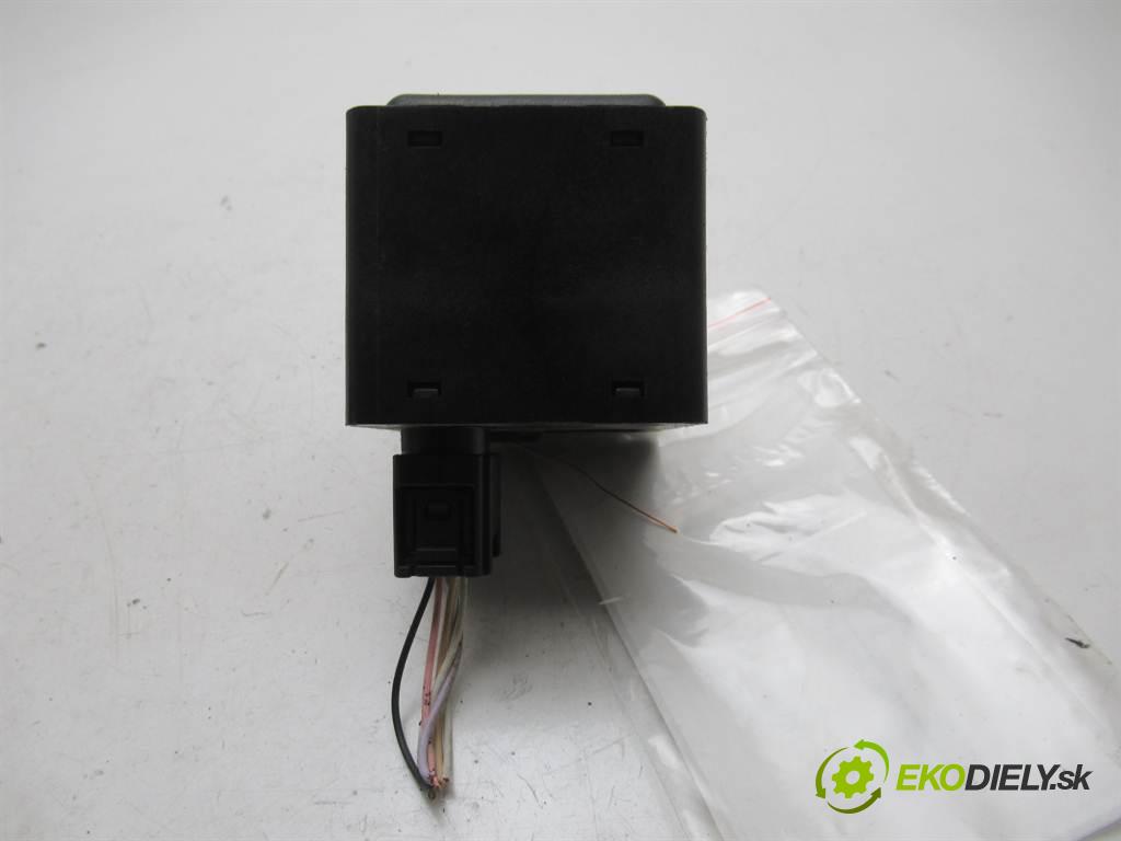 Renault Espace IV LIFT    LIFT 2.0DCI 150KM 02-14  blokáda volantu 8200604932 (Ostatní)