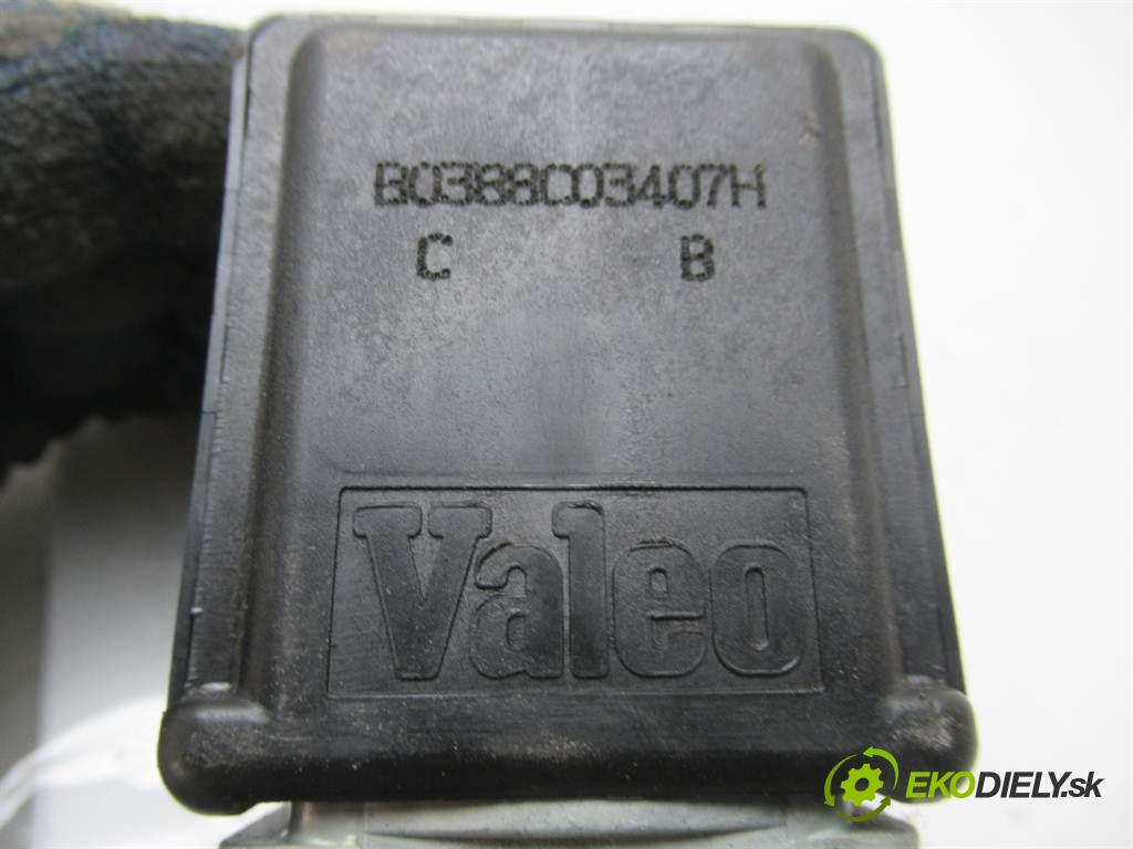 Renault Espace IV LIFT    LIFT 2.0DCI 150KM 02-14  blokáda volantu 8200604932 (Ostatní)