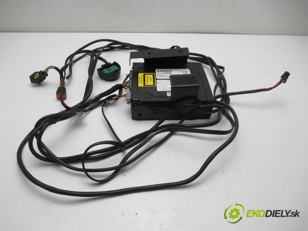 Renault Espace IV LIFT    LIFT 2.0DCI 150KM 02-14  CZYTNIK DVD 7711421418