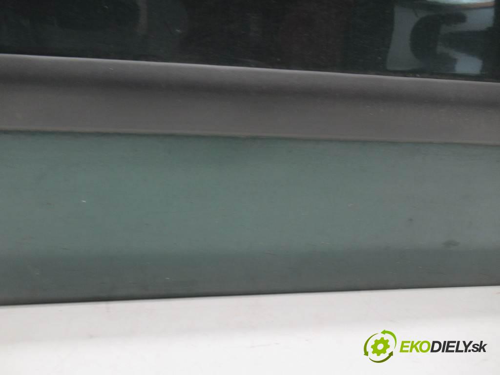 Toyota Avensis  1999  T22 KOMBI 5D 2.0D 82KM 98-03 2000 Dvere predný pravé  (Ostatné)