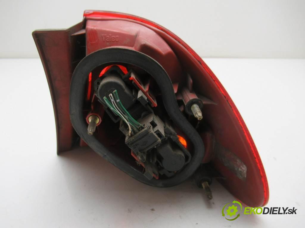 Toyota Avensis  1999  T22 KOMBI 5D 2.0D 82KM 98-03 2000 Svetlo zad ľavá strana  (Ostatné)