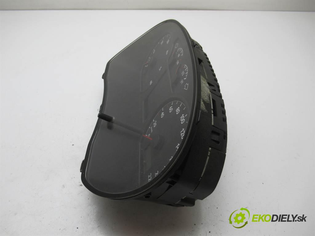 Volkswagen Polo IV  2004  HATCHBACK 3D 1.4B 75KM 01-09 1400 Prístrojovka 6Q0920801A (Prístrojové dosky, displeje)