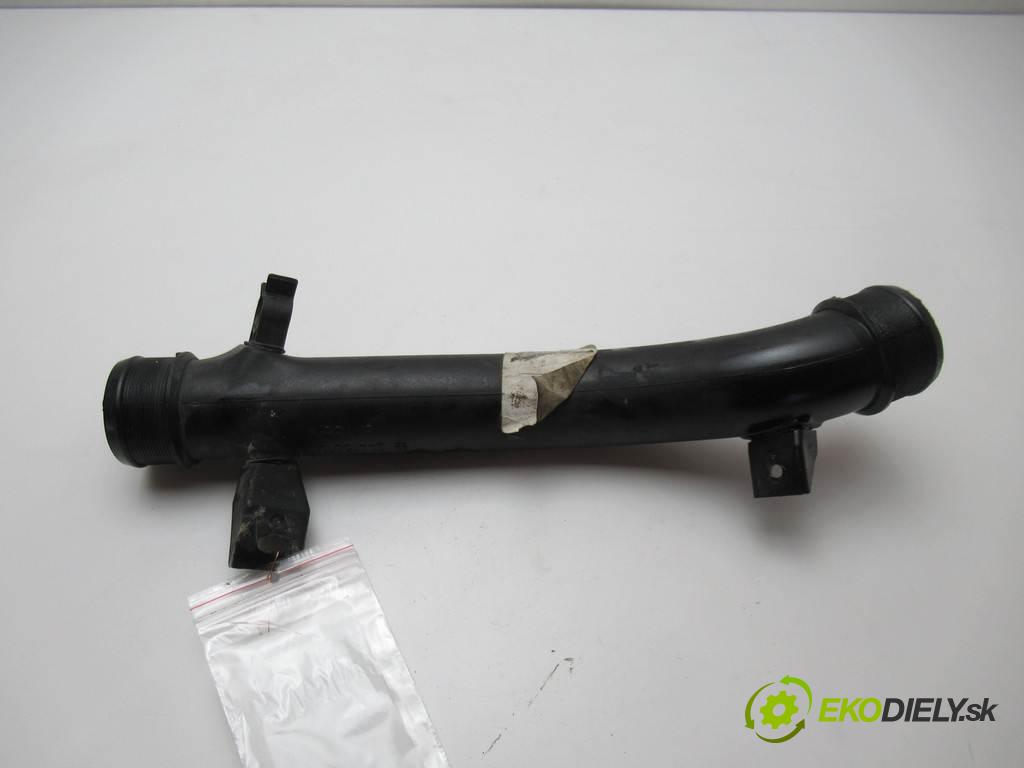 Opel Vectra C    HATCHBACK 5D 2.2DTI 125KM 02-08  Rúra hadica turba 24415010 (Hadice)