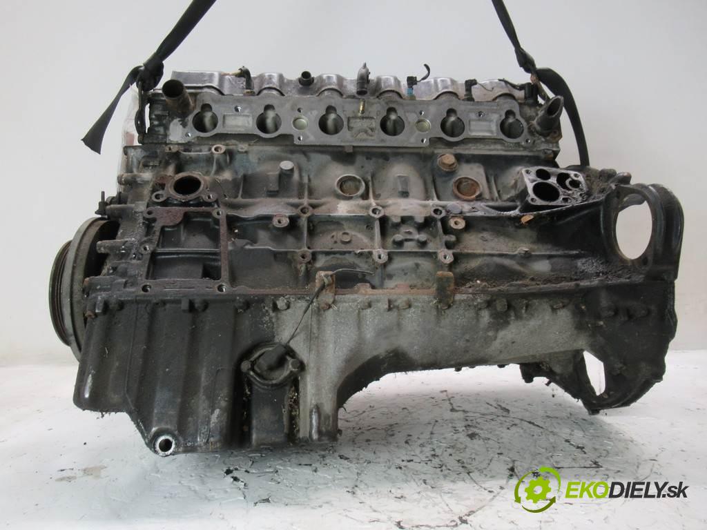 Mercedes-Benz W124  1989  SEDAN 4D 3.0B 180KM 84-97 3000 Motor 103983 (Motory (kompletné))