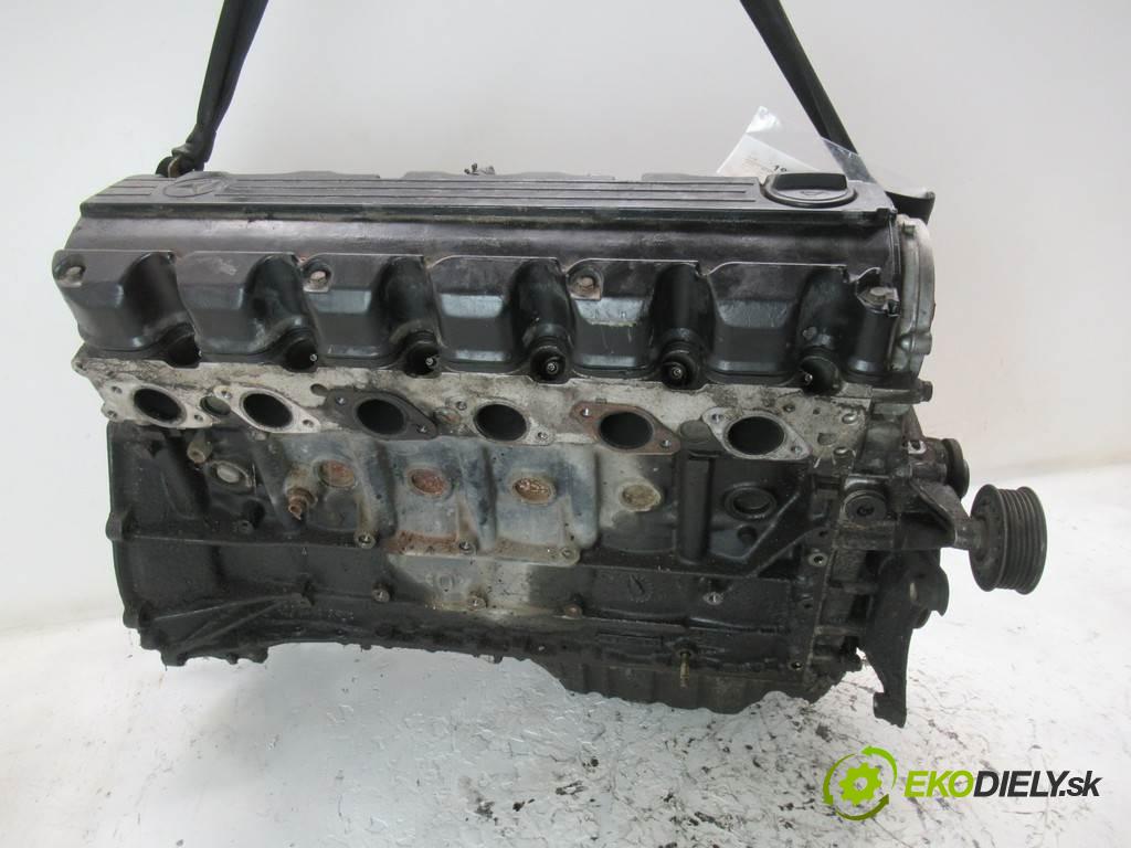 Mercedes-Benz W124  1989  SEDAN 4D 3.0B 180KM 84-97 3000 Motor 103983 (Motory (kompletné))