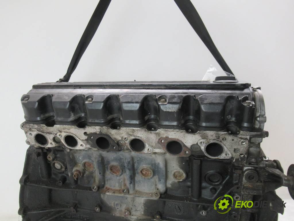 Mercedes-Benz W124  1989  SEDAN 4D 3.0B 180KM 84-97 3000 Motor 103983 (Motory (kompletné))