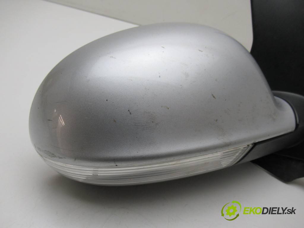 Volkswagen Golf V  2005  PLUS 1.9TDI 105KM 03-08 1900 Spätné zrkadlo pravé  (Ostatné)