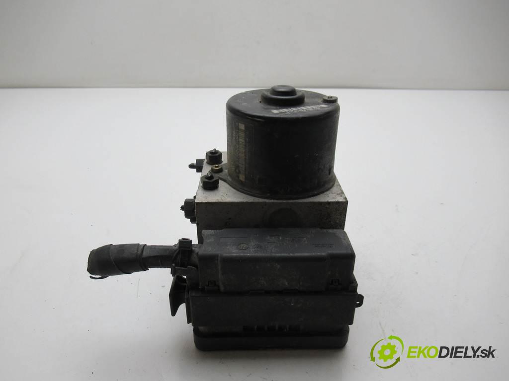 Volkswagen Polo IV 9N  2002  HATCHBACK 5D 1.4B 16V 75KM 01-09 1400 Pumpa ABS 6Q0614117C (Pumpy ABS)