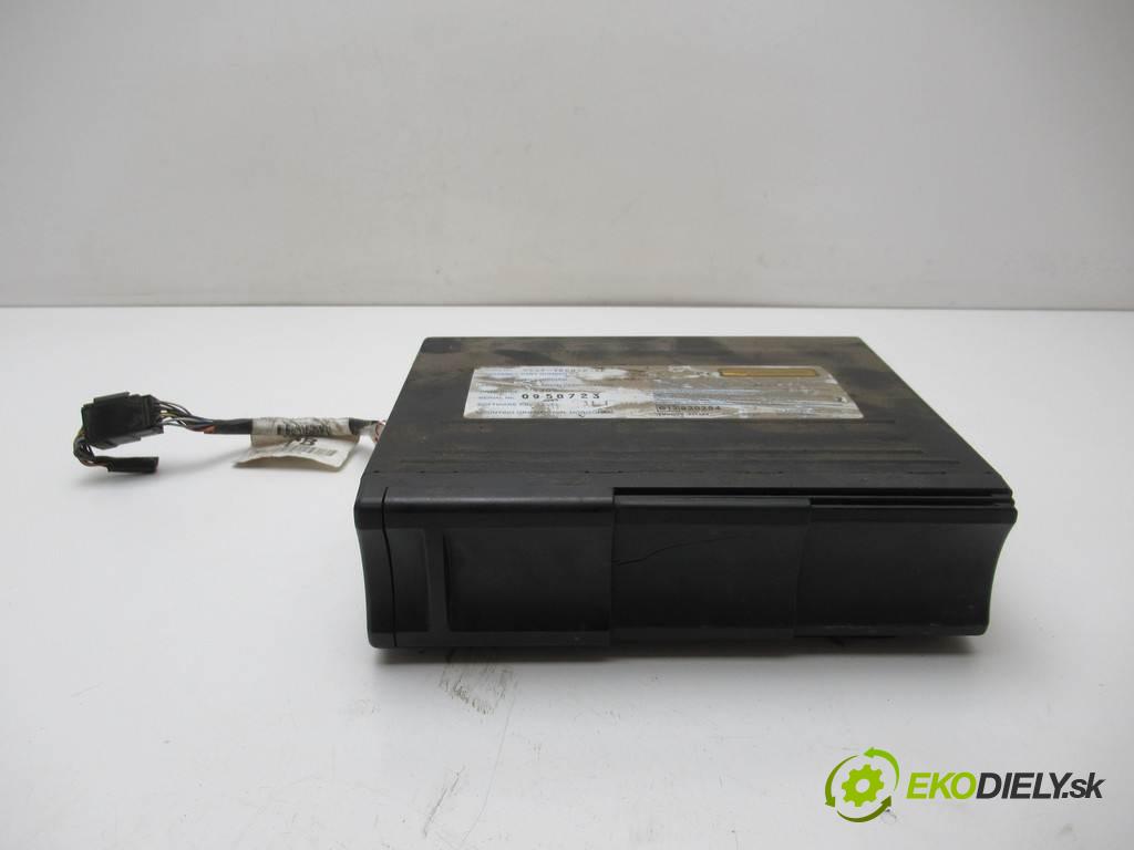 Ford Focus  2000  SEDAN 4D 1.8TDDi 90KM 98-04 1800 Menič CD XS4F-10C830-AE (CD meniče)