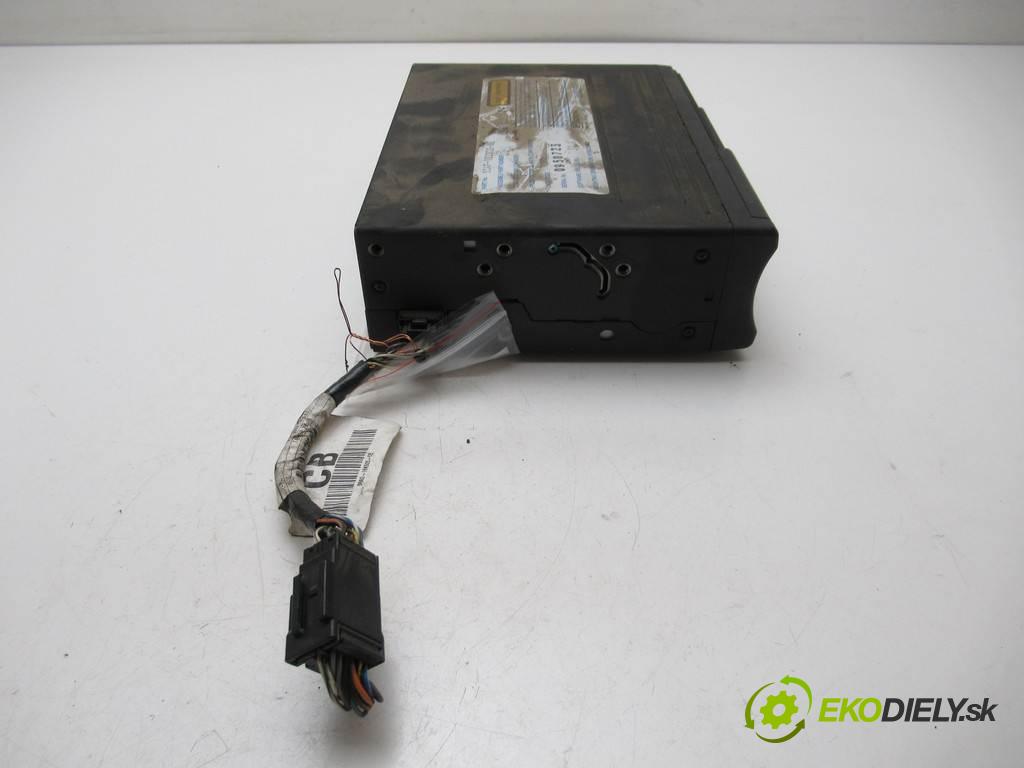 Ford Focus  2000  SEDAN 4D 1.8TDDi 90KM 98-04 1800 Menič CD XS4F-10C830-AE (CD meniče)