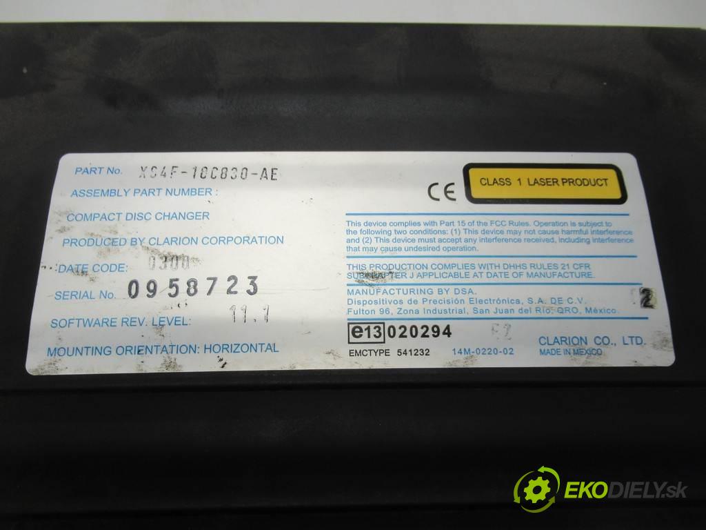 Ford Focus  2000  SEDAN 4D 1.8TDDi 90KM 98-04 1800 měnič CD XS4F-10C830-AE (CD měniče)