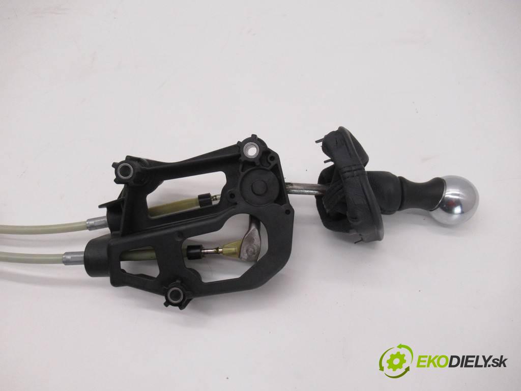 Peugeot 1007  2008 75KM 1.4B 75KM 04-09 1400 Kulisa - - 9680218980 (Rýchlostné páky / kulisy)