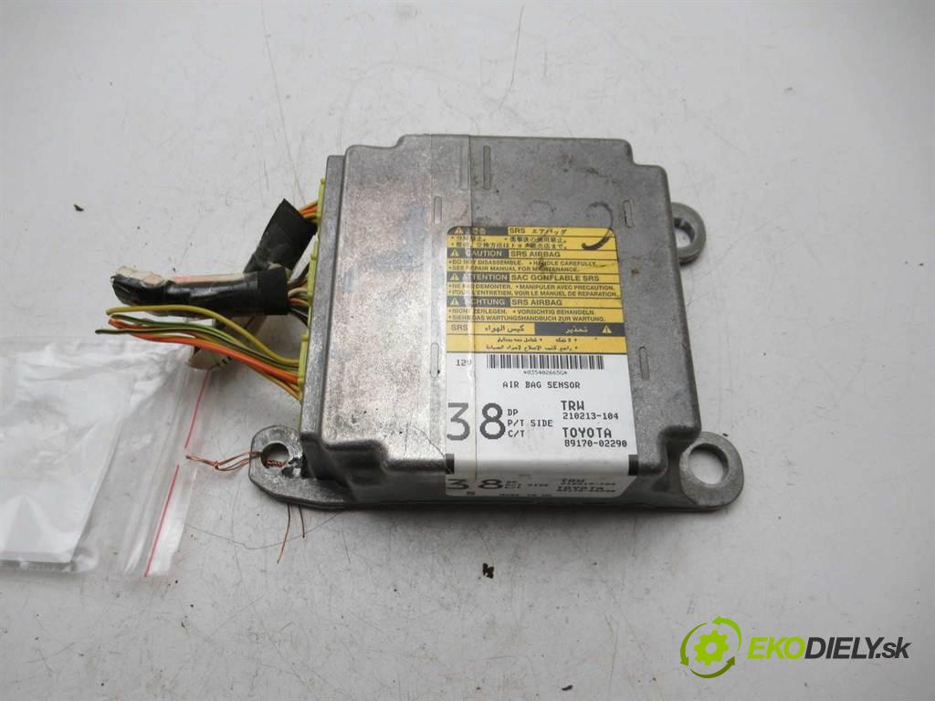 Toyota Corolla E12  2004  KOMBI 2.0D-4D 90KM 02-07 2000 senzor airbag 89170-02290 (Snímače)