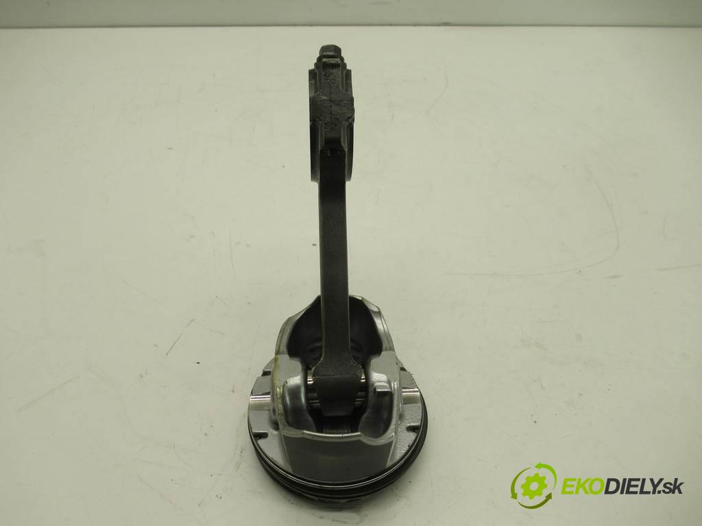 Chevrolet Corvette C7    6.2B V8 466KM 13-  piest - ojnica  (Piesty)