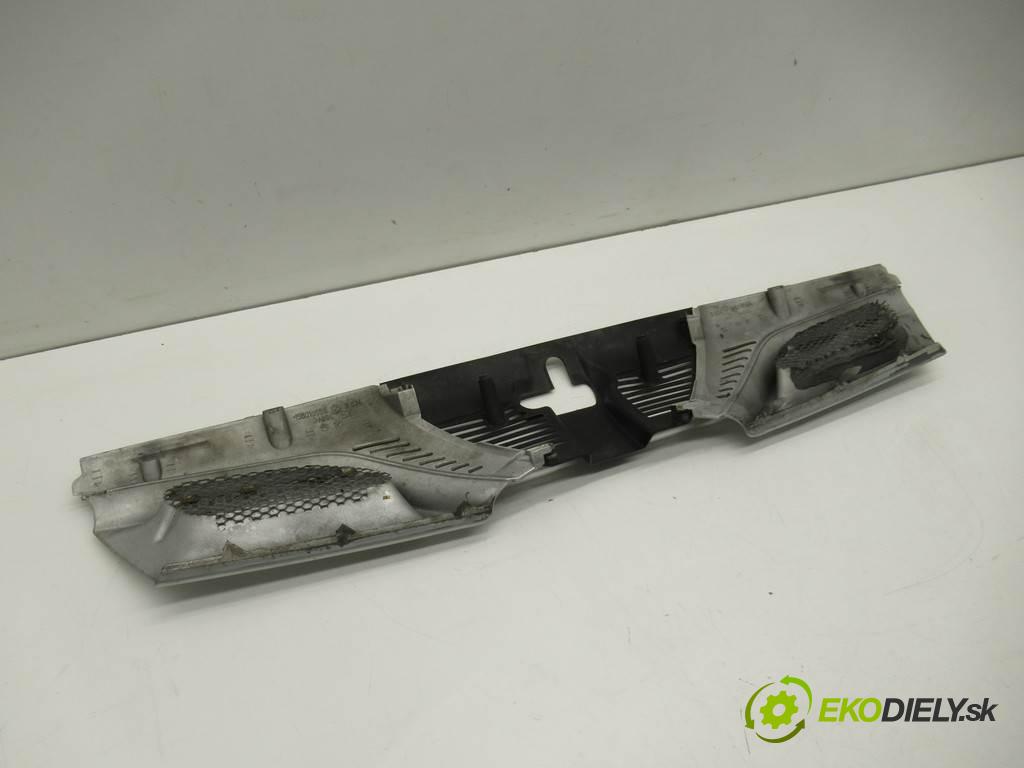 Alfa Romeo 166  2003  SEDAN 4D 2.4JTD 150KM 98-03 2400 mřížka maska 156016559 (Mřížky (masky) chladičů)