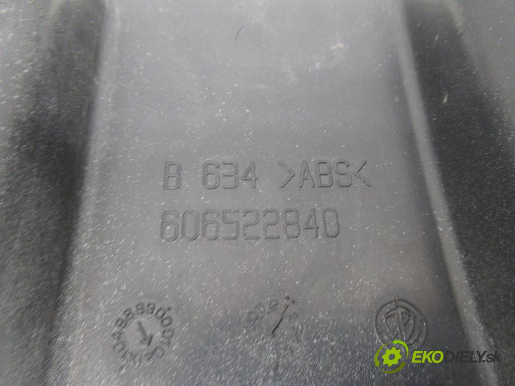 Alfa Romeo 166  2003  SEDAN 4D 2.4JTD 150KM 98-03 2400 mřížka maska 156016559 (Mřížky (masky) chladičů)