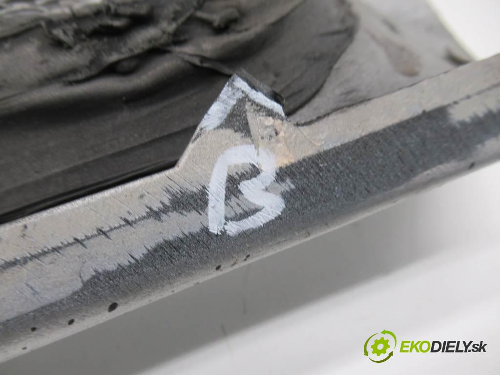 Alfa Romeo 166  2003  SEDAN 4D 2.4JTD 150KM 98-03 2400 mřížka maska 156016559 (Mřížky (masky) chladičů)