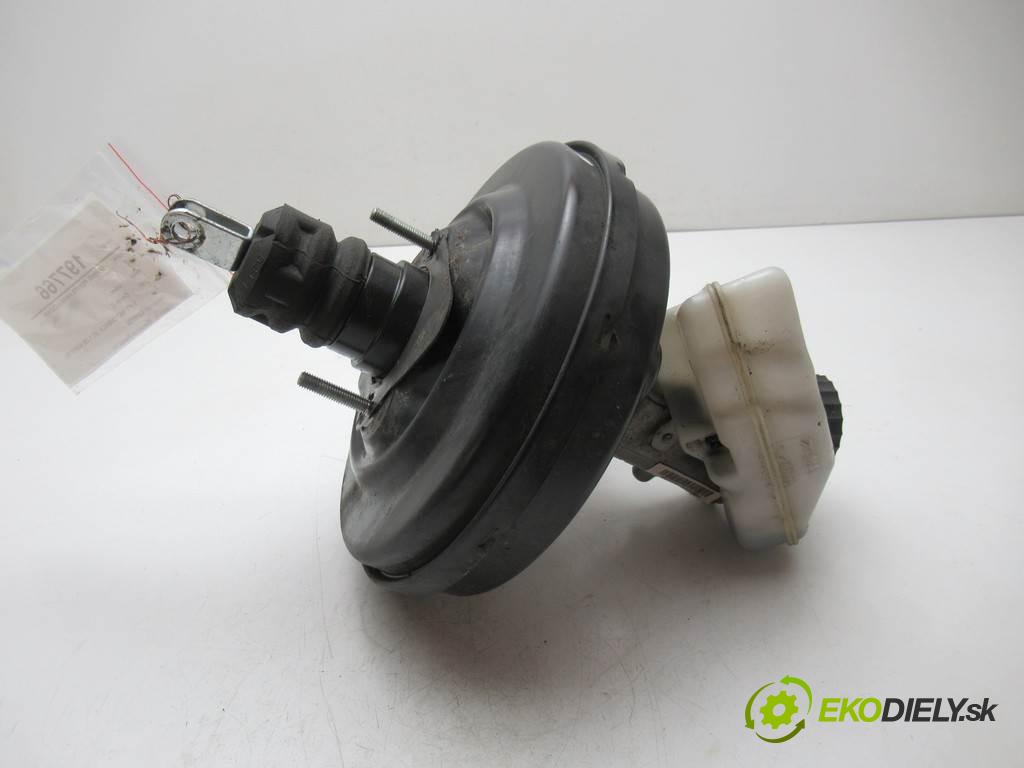 Opel Corsa C  2005  LIFT HATCHBACK 3D 1.0B 60KM 00-06 1000 Posilovač Pumpa brzdová 13101487 (Posilňovače bŕzd)