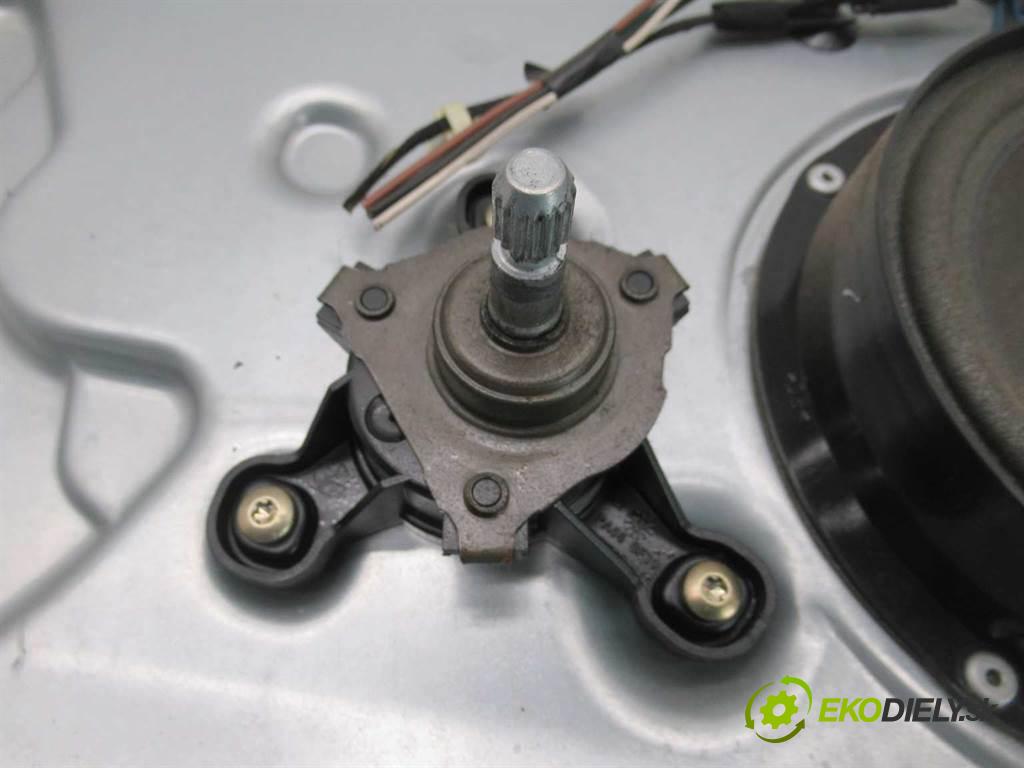 Skoda Fabia  2002  KOMBI 5D 1.4B 68KM 99-07 1400 Mechanizmus okna predný ľavy 6Y0837755B (Predné ľavé)