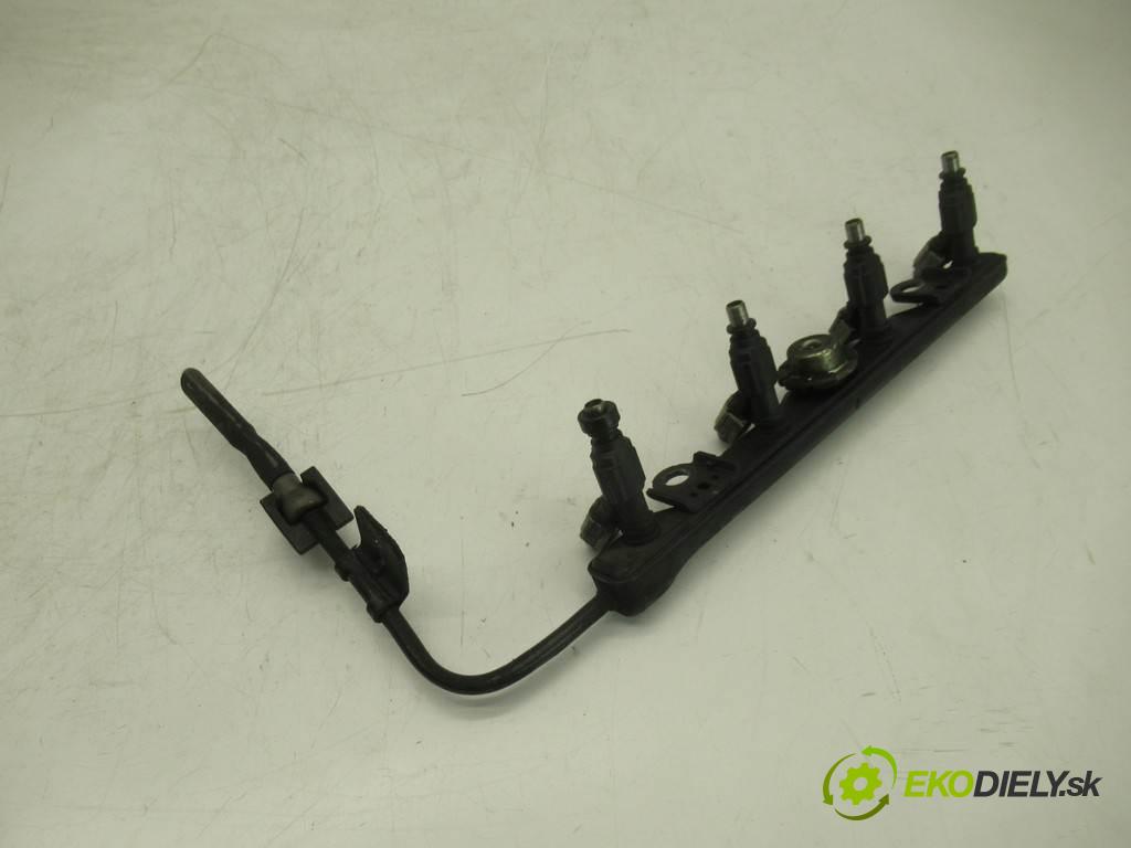 Toyota Corolla E11 LIFT  2001  LIFTBACK 5D 1.4B 97KM 99-02 1400 lišta vstřikovací vstřikovací ventily 0280155019