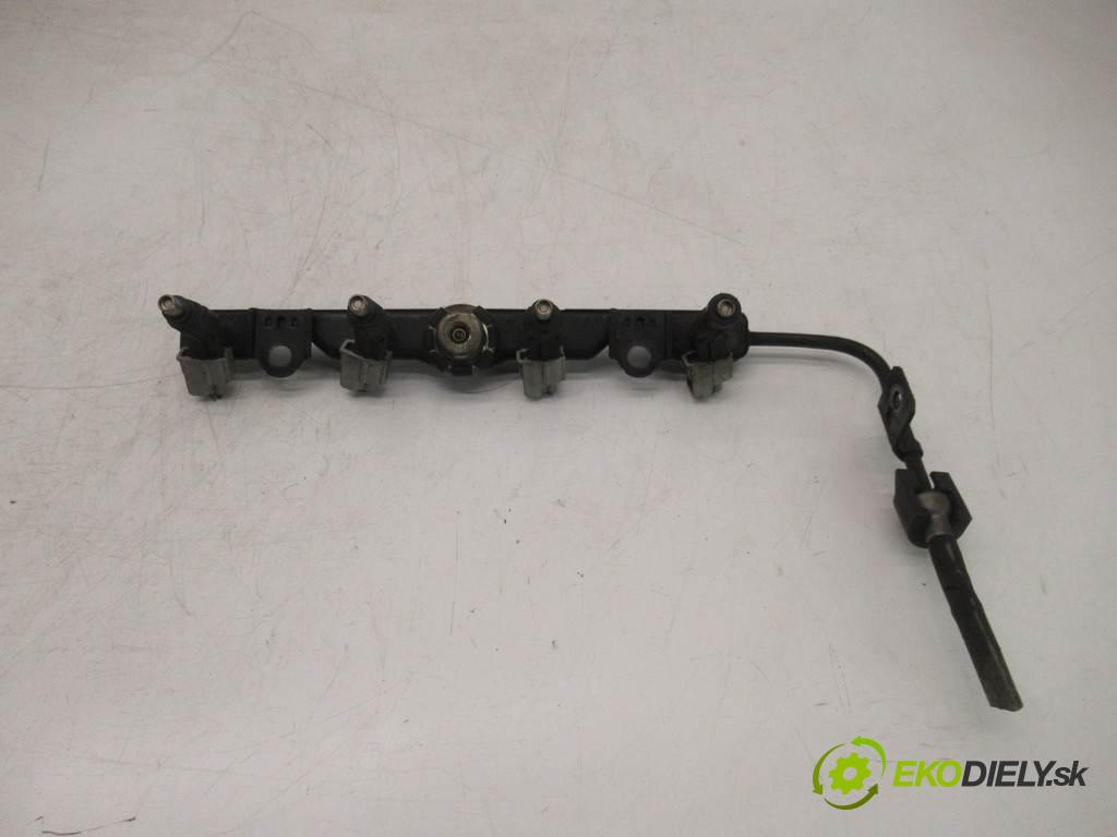 Toyota Corolla E11 LIFT  2001  LIFTBACK 5D 1.4B 97KM 99-02 1400 lišta vstřikovací vstřikovací ventily 0280155019