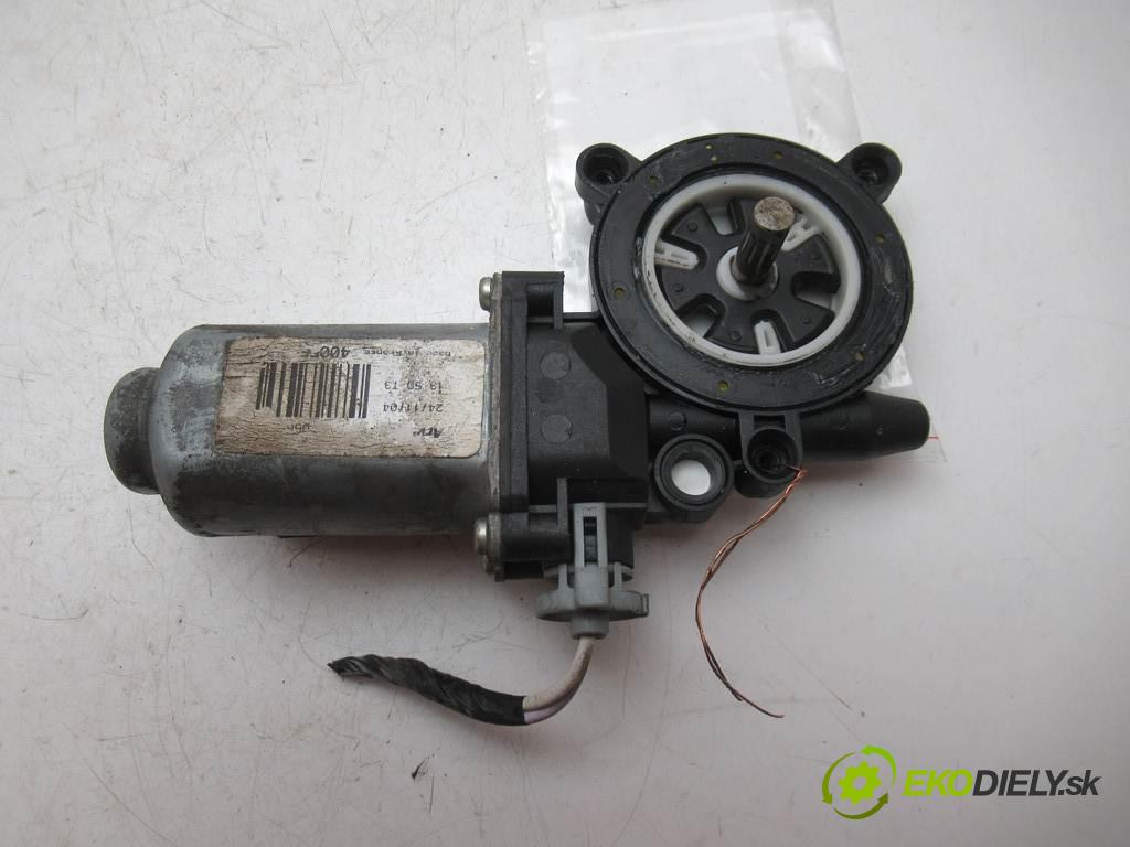 Renault Espace IV  2005  2.2DCI 150KM 02-06 2200 Motorček sťahovania okna predný pravy  (Ostatné)