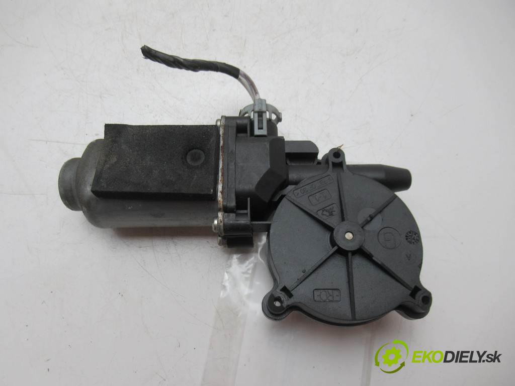 Renault Espace IV  2005  2.2DCI 150KM 02-06 2200 Motorček sťahovania okna predný pravy  (Ostatné)