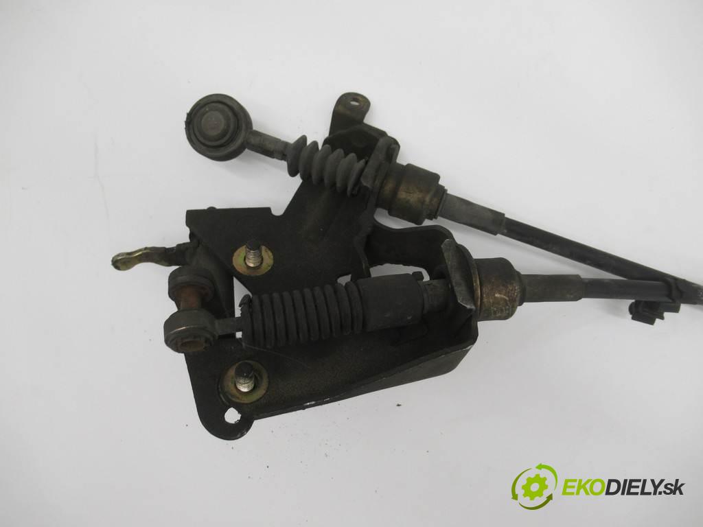 Alfa Romeo 156  1999  SEDAN 4D 2.0B 155KM 97-03 2000 Kulisa - - 156820138 (Rýchlostné páky / kulisy)