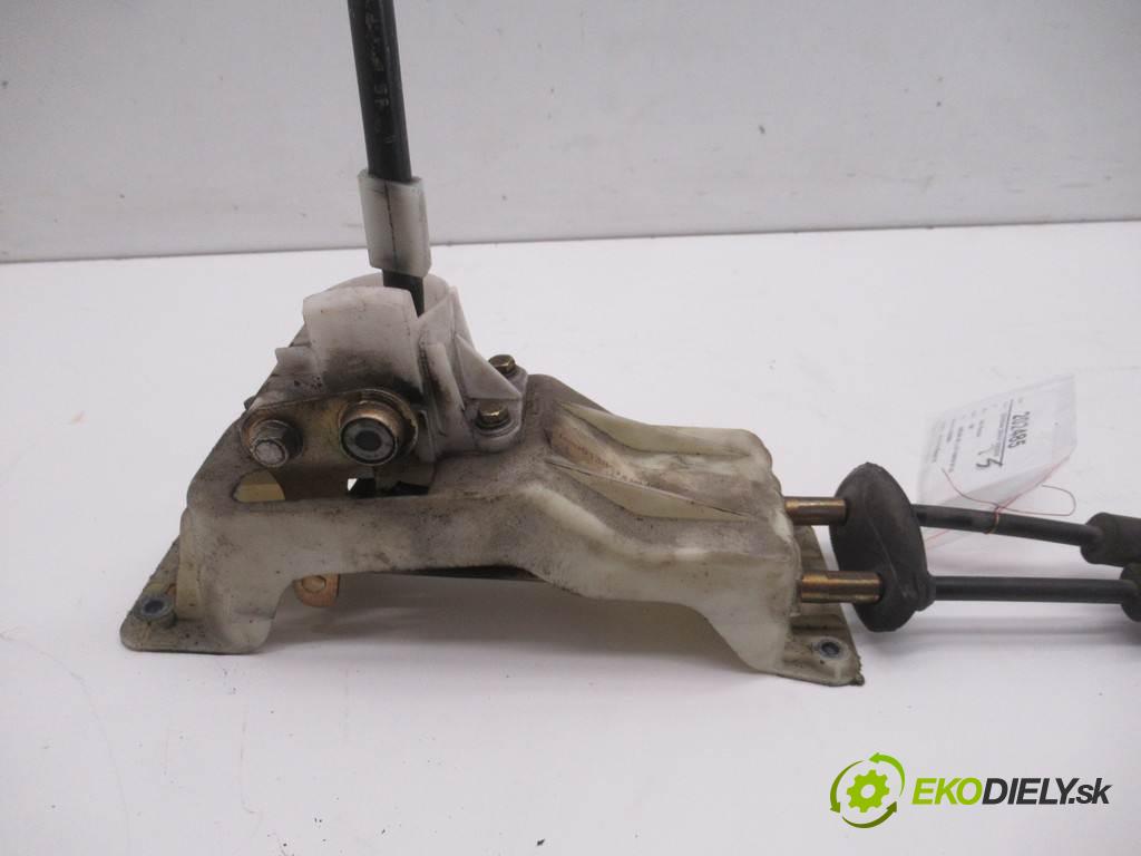 Alfa Romeo 156  1999  SEDAN 4D 2.0B 155KM 97-03 2000 Kulisa - - 156820138 (Rýchlostné páky / kulisy)