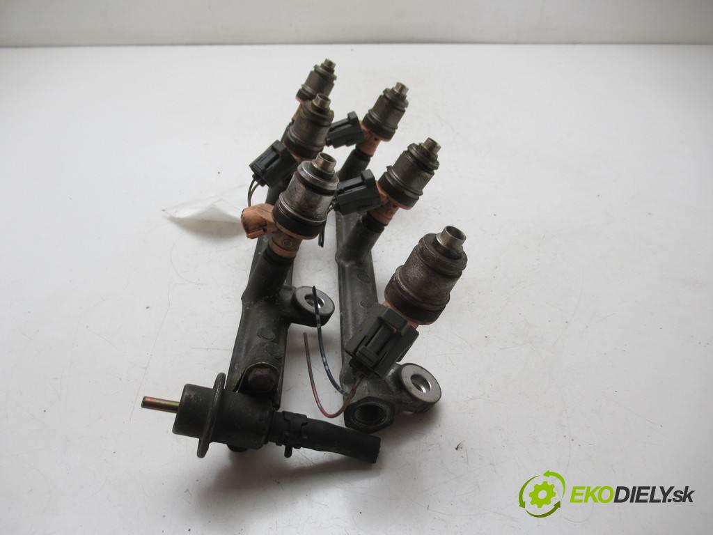 Suzuki Vitara  1995  2.0B V6 136KM 88-97 2000 lišta vstřikovací vstřikovací ventily JS28-4