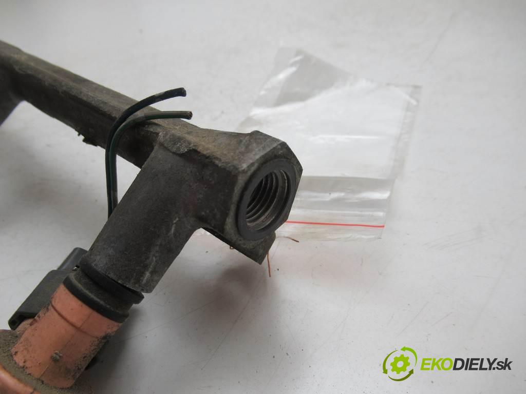 Suzuki Vitara  1995  2.0B V6 136KM 88-97 2000 lišta vstřikovací vstřikovací ventily JS28-4