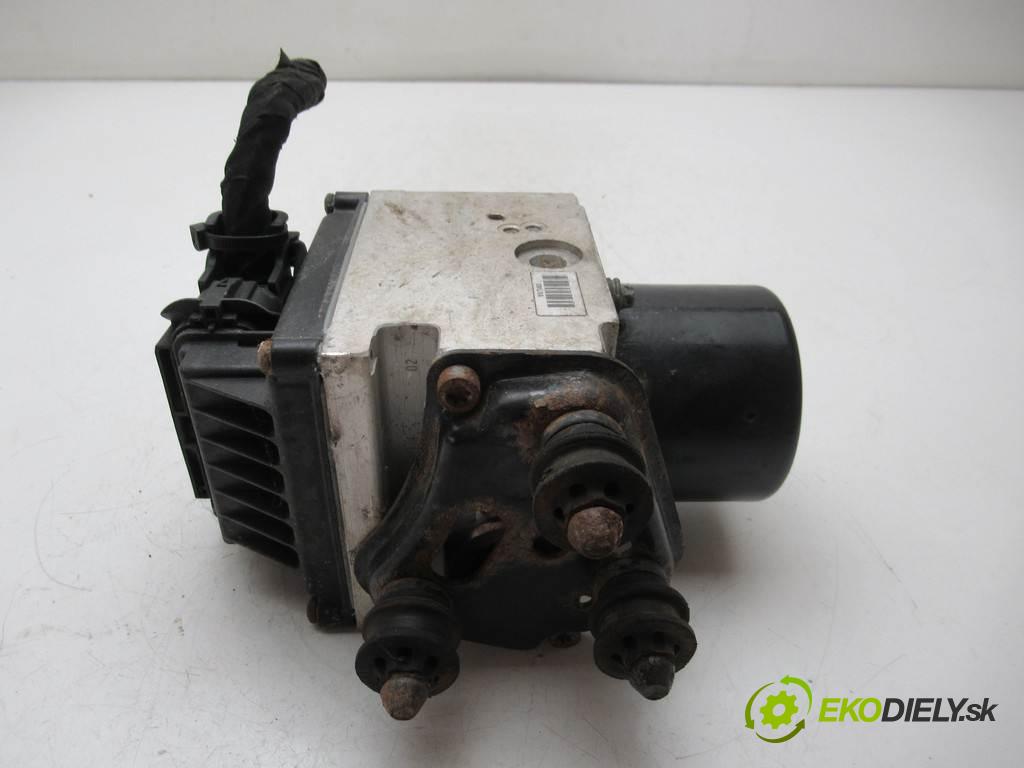 Volkswagen Passat B6  2007  KOMBI 5D 1.6B 102KM 05-10 1600 Pumpa ABS 3C0614109 (Pumpy ABS)