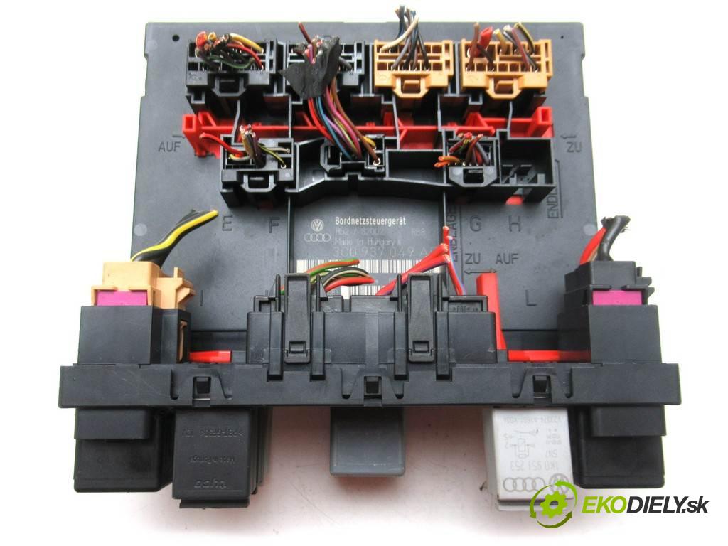 Volkswagen Passat B6    KOMBI 5D 1.6B 102KM 05-10  Modul BORDNETZ 3C0937049AE (Ostatné)