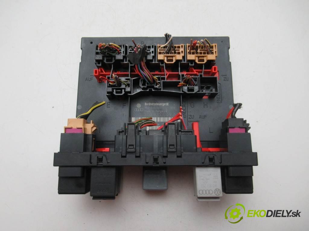 Volkswagen Passat B6    KOMBI 5D 1.6B 102KM 05-10  Modul BORDNETZ 3C0937049AE (Ostatné)