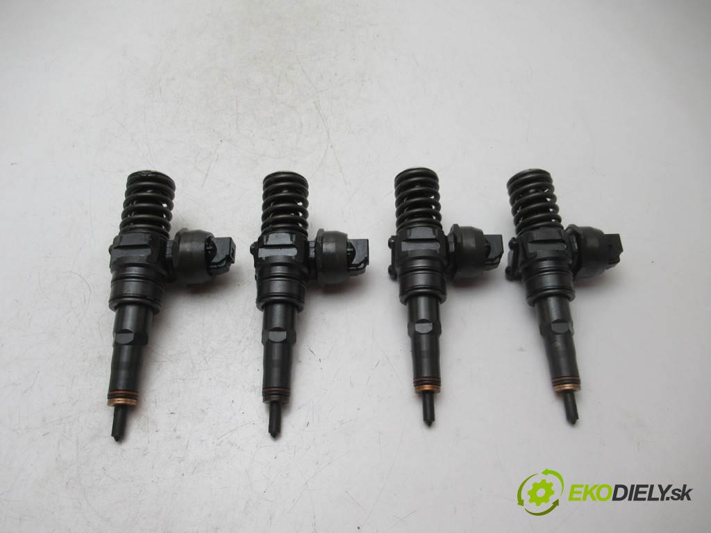 Skoda Octavia I LIFT  2006  KOMBI 5D 1.9TDI 100KM 00-10 1900 vstrekovače 0414720215 038130073AG (Vstrekovače)