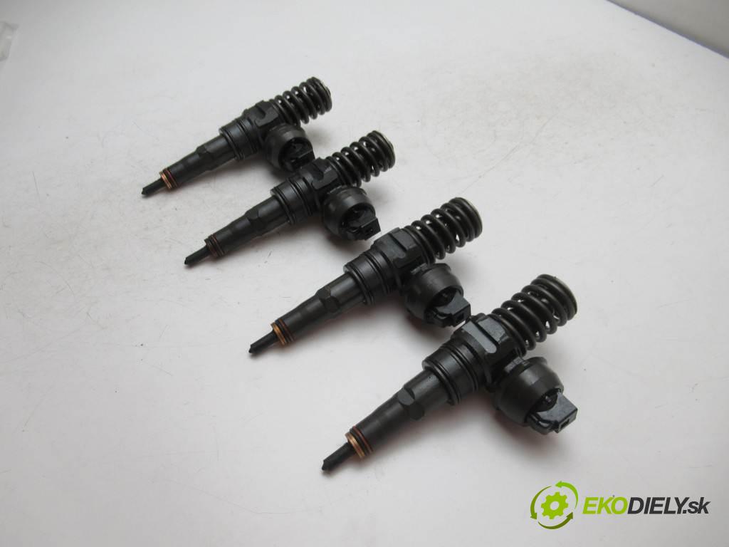 Skoda Octavia I LIFT  2006  KOMBI 5D 1.9TDI 100KM 00-10 1900 vstrekovače 0414720215 038130073AG (Vstrekovače)