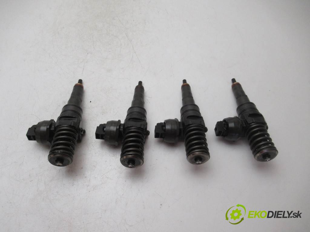 Skoda Octavia I LIFT  2006  KOMBI 5D 1.9TDI 100KM 00-10 1900 vstrekovače 0414720215 038130073AG (Vstrekovače)