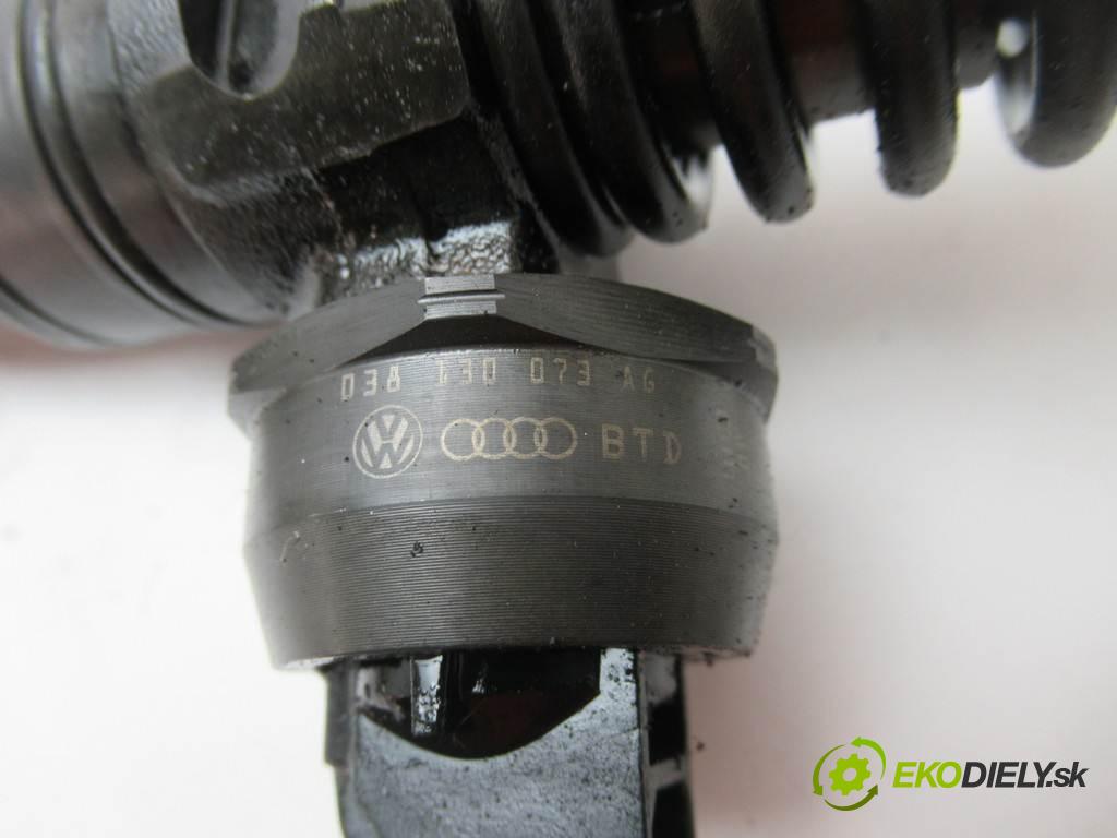 Skoda Octavia I LIFT  2006  KOMBI 5D 1.9TDI 100KM 00-10 1900 vstrekovače 0414720215 038130073AG (Vstrekovače)