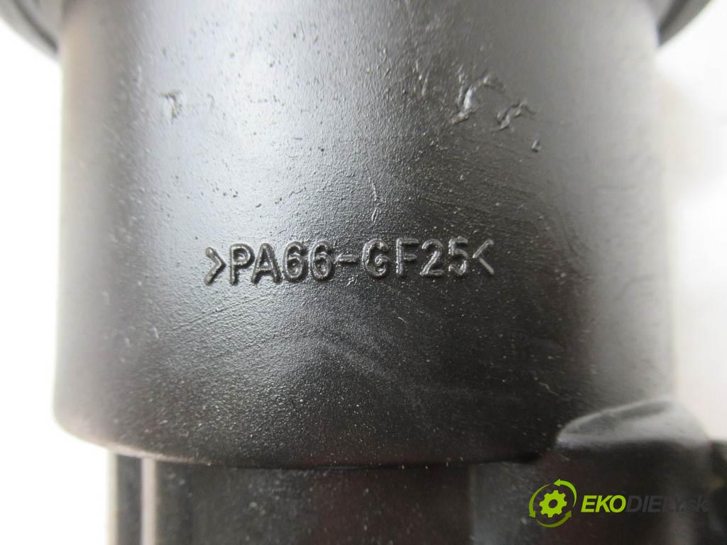 Citroen Xsara Picasso  2000  2.0HDI 90KM 99-04 2000 obal filtra paliva  (Kryty palivové)