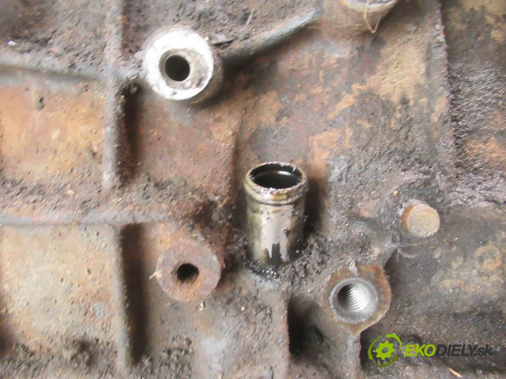 Peugeot Boxer  2002  2.2HDI 101KM 94-02 2200 Motor 4HY (Motory (kompletné))